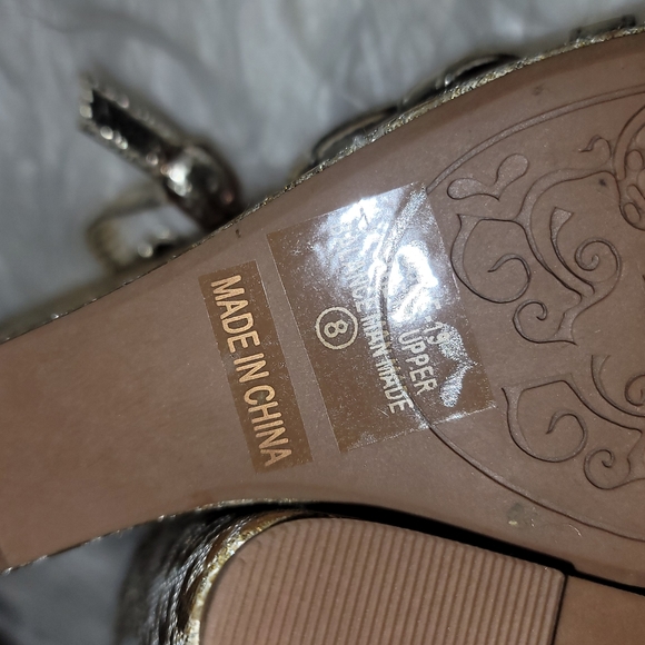 GOLD Metallic Cheetah Peep-Toe Platform Wedges - Picture 6 of 6